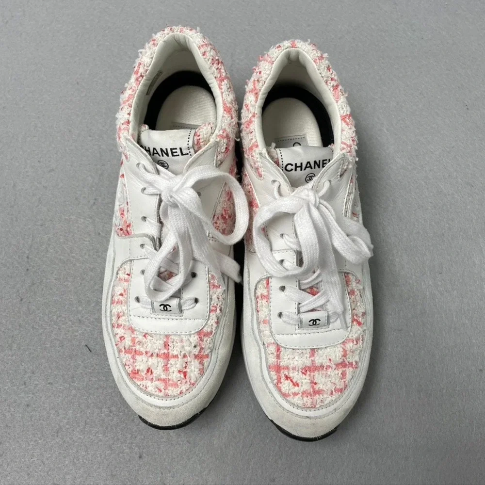 Chanel Tweed Leather Suede Sneakers Womens 39 White‎ Pink G38299 Low Top CC Logo